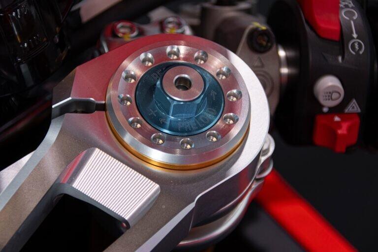 2023 DUCATI PANIGALE V2 BULEGA 2023 WORLD CHAMPION REPLICA - RDS01547