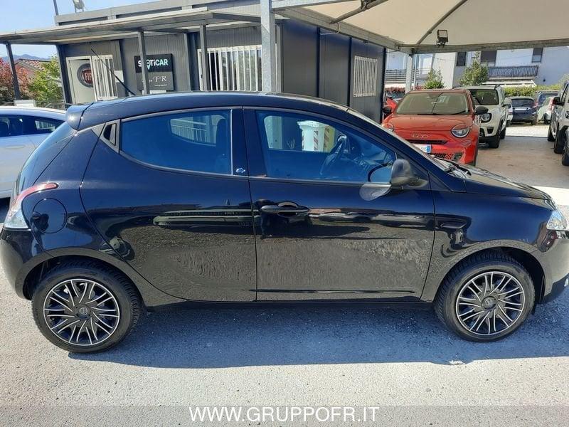 Lancia Ypsilon 1.2 69 CV 5 porte S&S Elefantino Blu