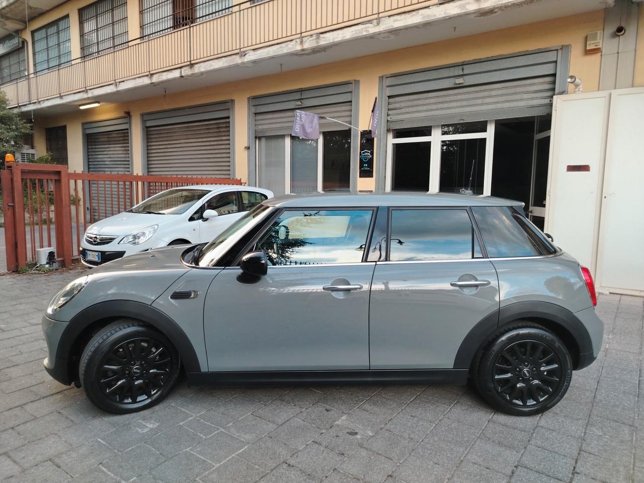 Mini 1.5 Cooper D Hype 5