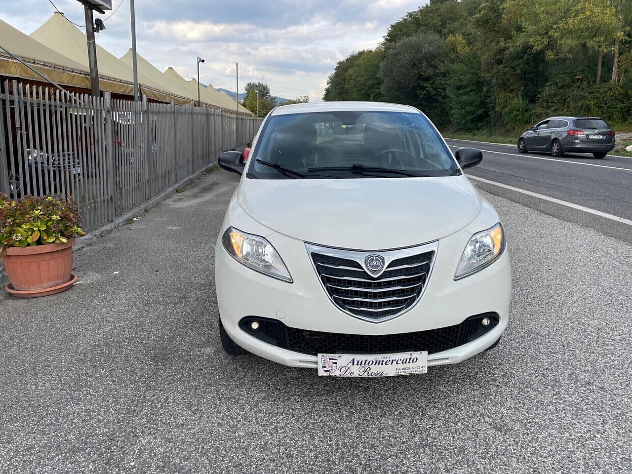 Lancia Ypsilon 0.9 TwinAir 85 CV 5 porte Metano Ecochic Gold