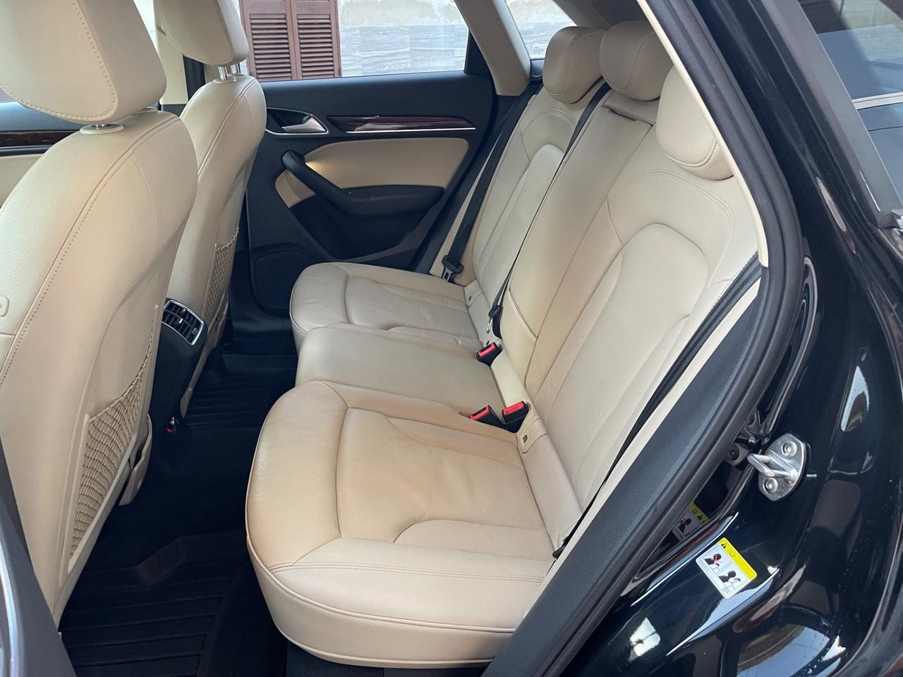 Audi Q3 2.0 TDI 184 CV quattro S tronic Business S -LiNe