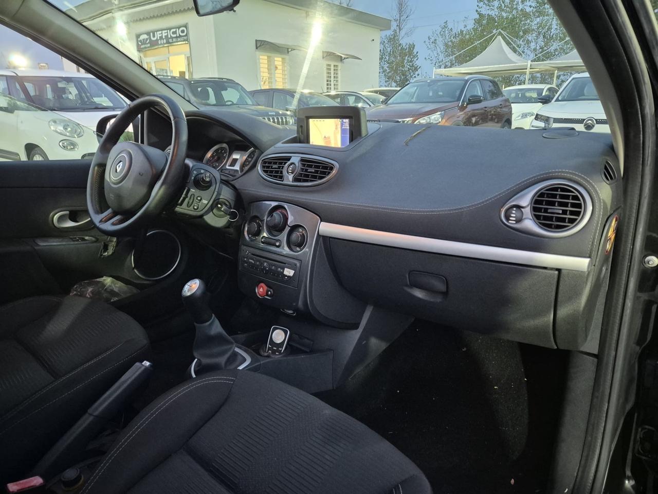 Renault Clio 1.2 16V 5 porte Luxe NAVIGATORE