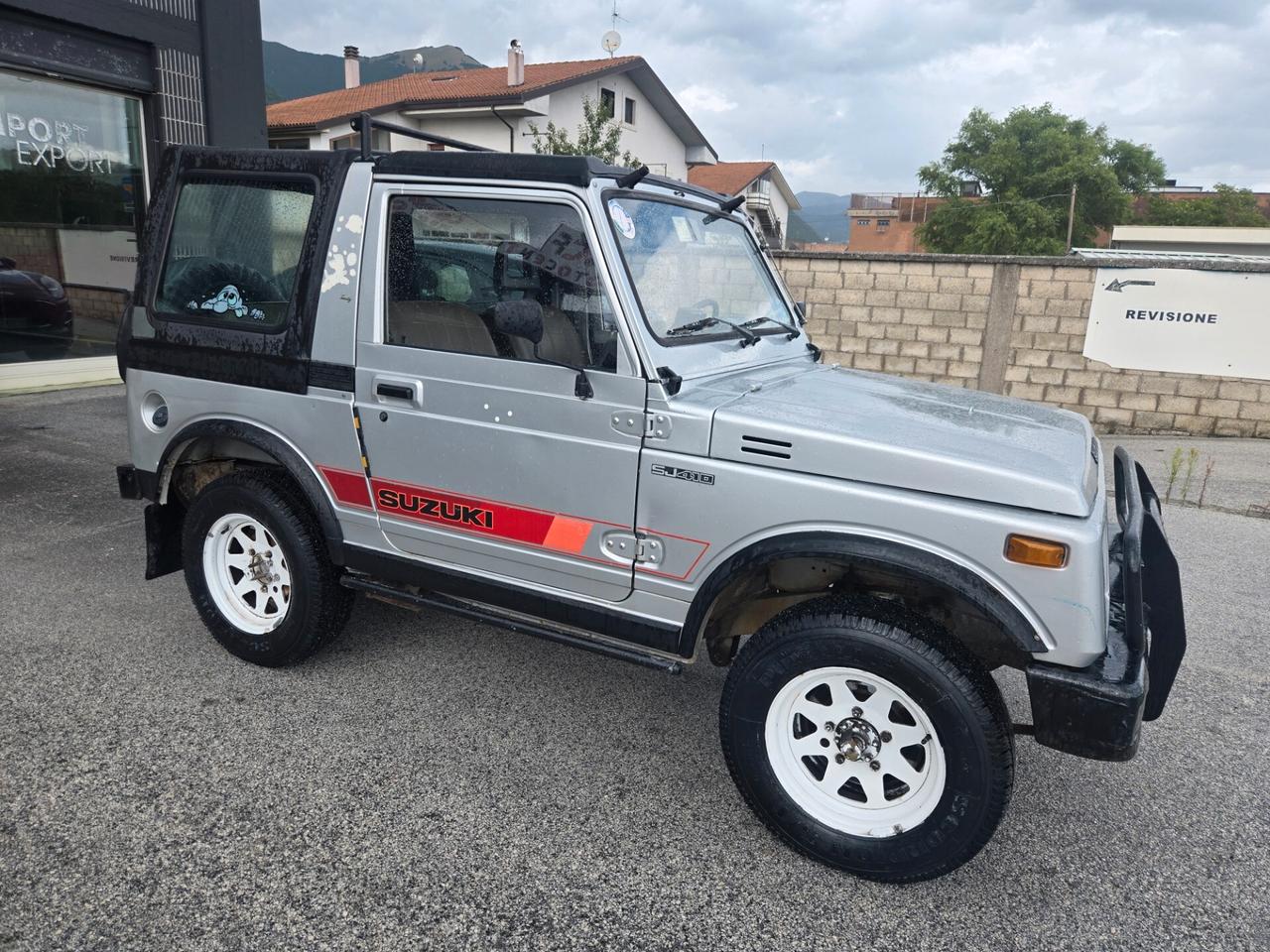 Suzuki SJ 410 SJ410 Berlina De Luxe