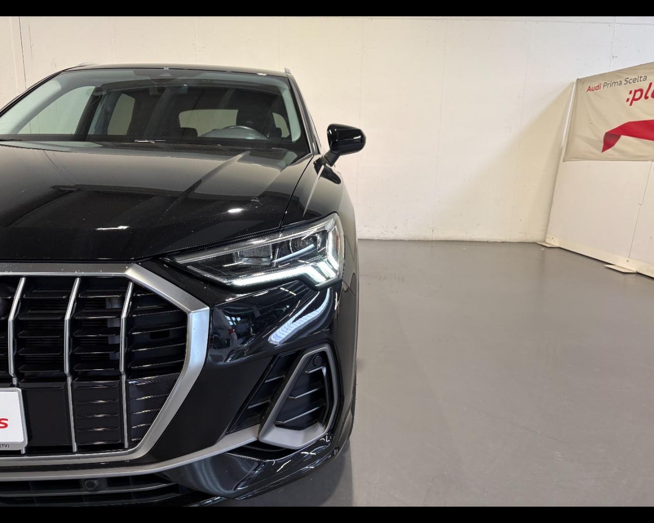 AUDI Q3 45 TFSIe S-TRONIC S-LINE EDITION