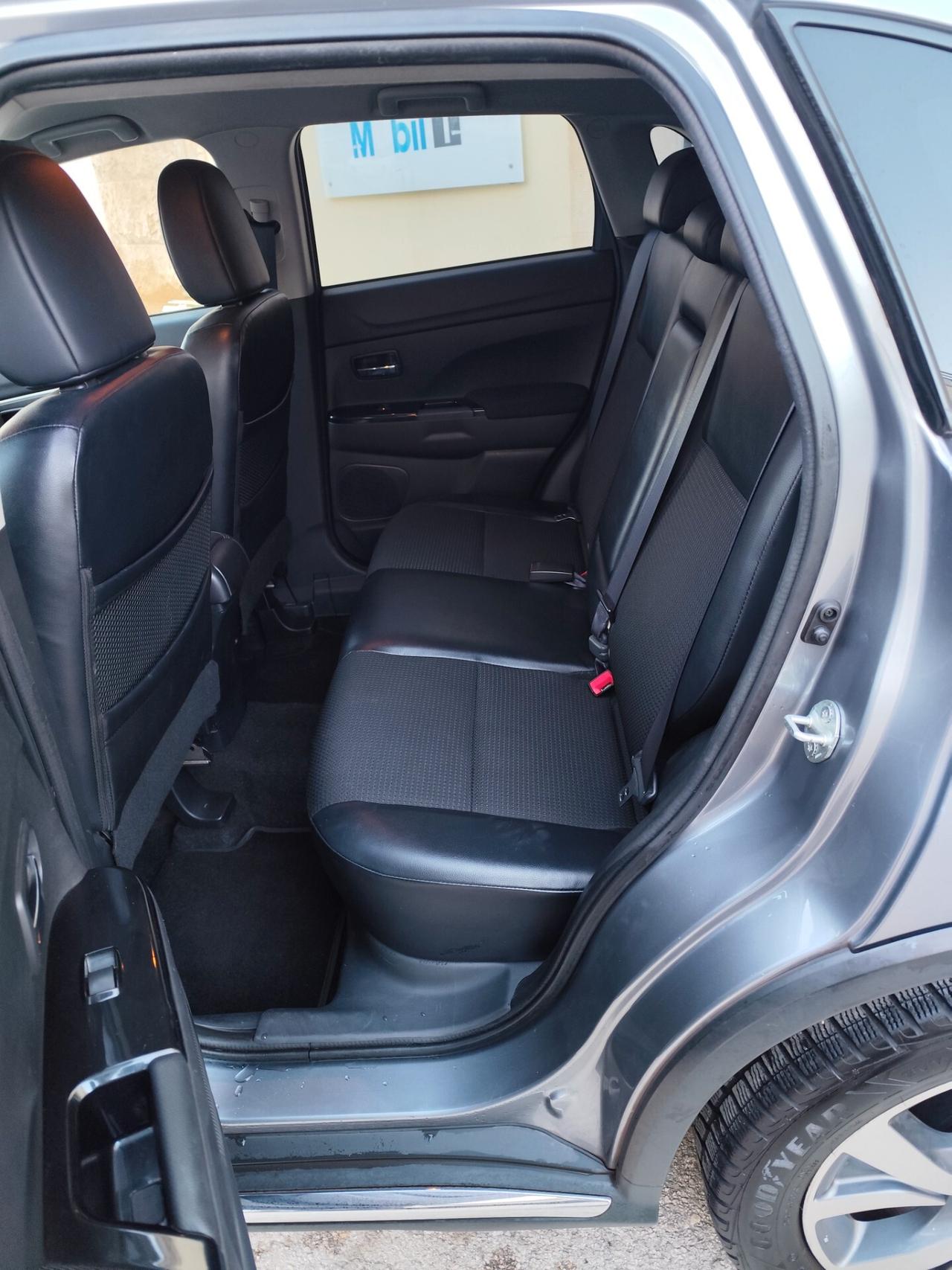 Citroen C4 1.6 e-HDi 110 airdream Exclusive