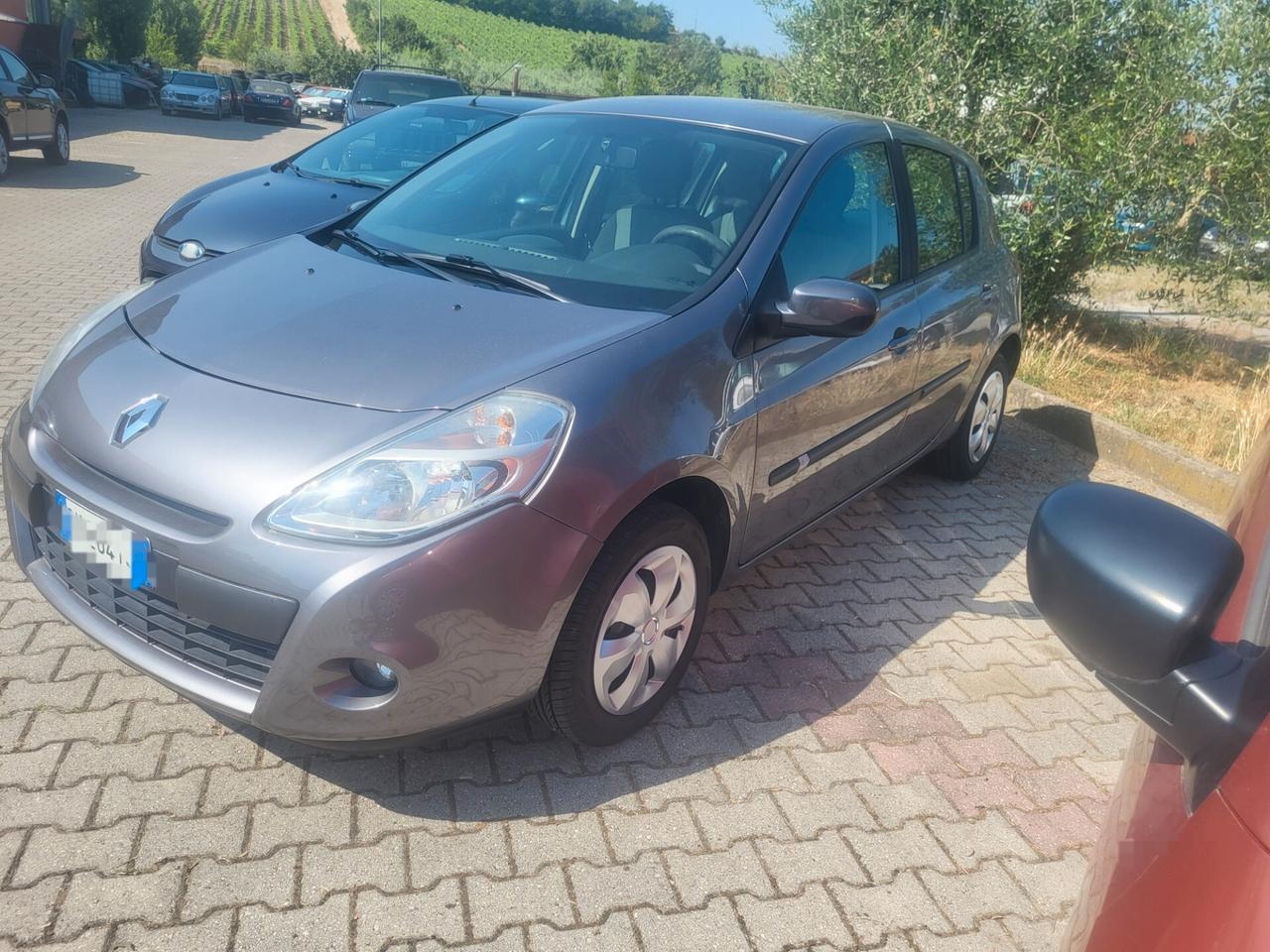 Renault Clio 1.2 16V 5 porte Confort