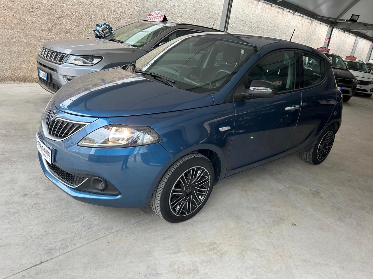 Lancia Ypsilon 1.0 FireFly 5 porte S&S Hybrid Gold