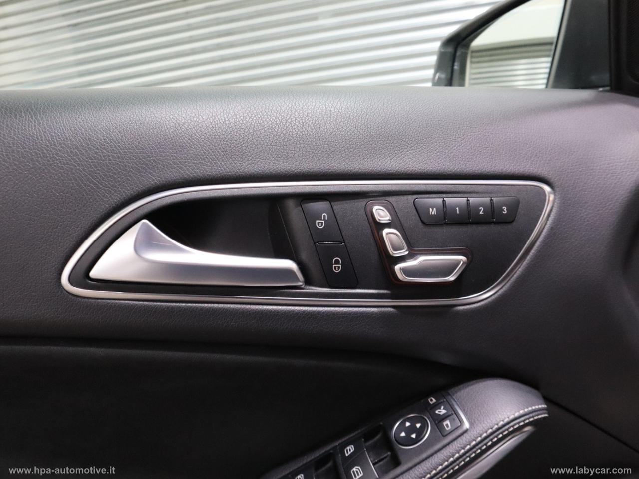 MERCEDES-BENZ GLA 220 d AMG Automatic Premium NAVI LED PELLE
