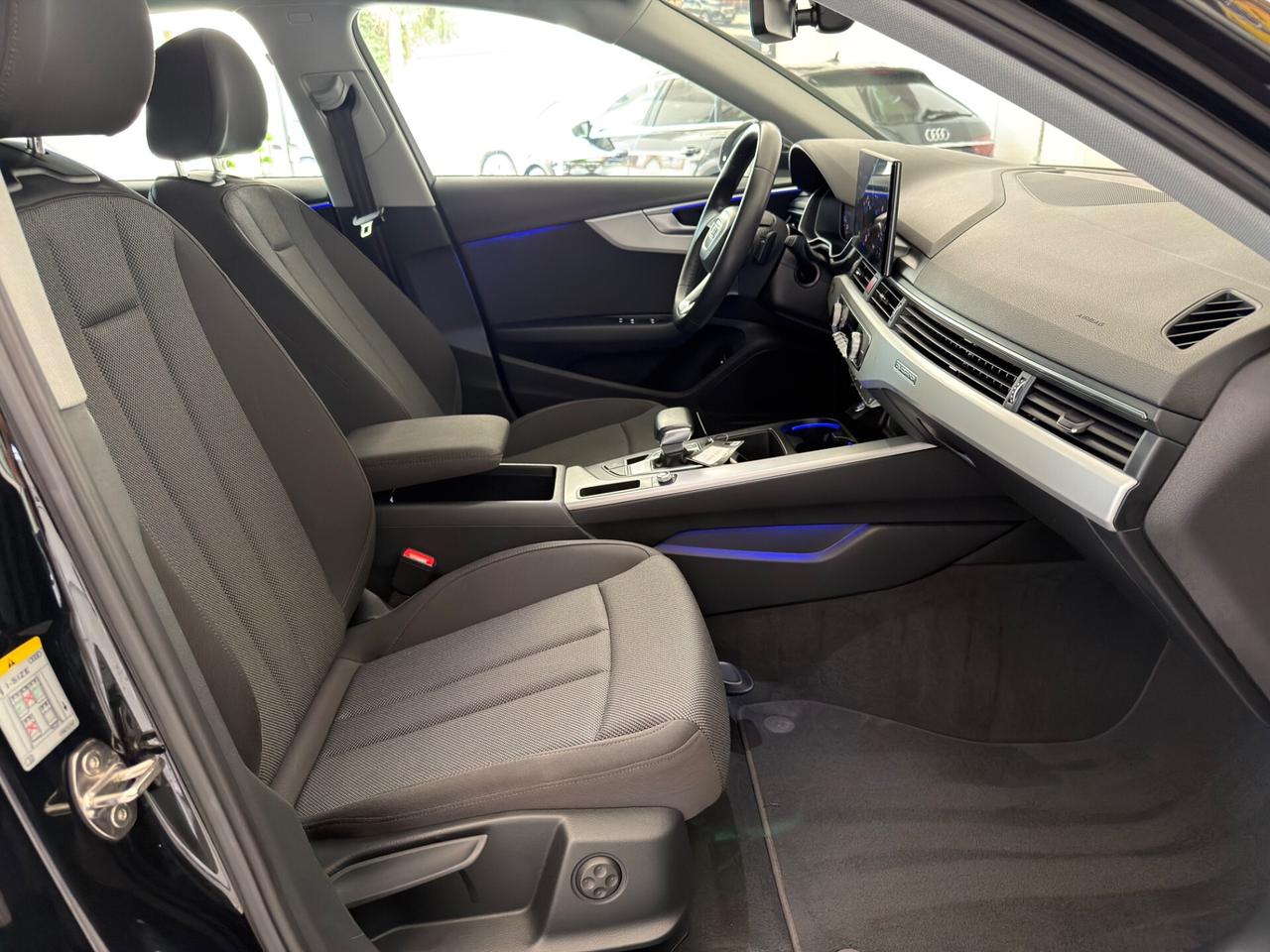 Audi A4 Avant 40 TDI quattro S tronic Business Advanced
