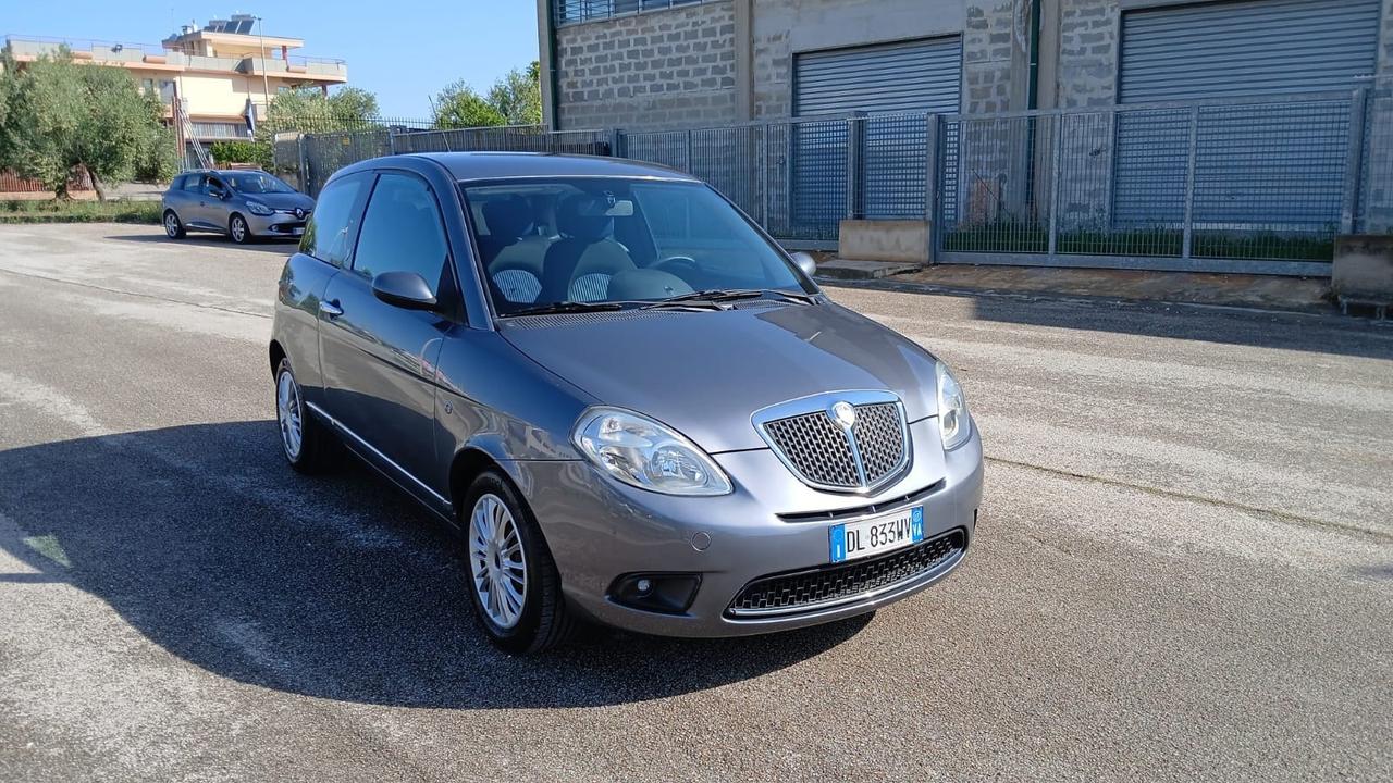 Lancia Ypsilon 1.2 Argento