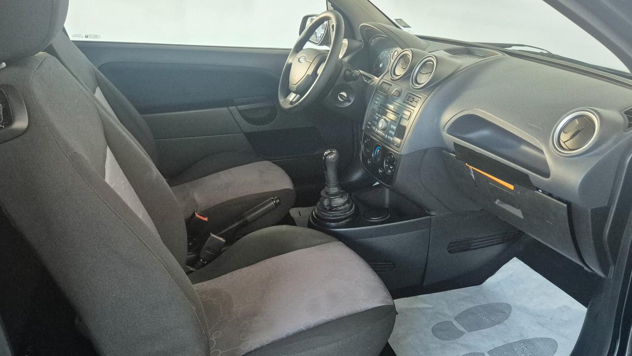 Ford Fiesta 1.2 16V 3p. Ghia