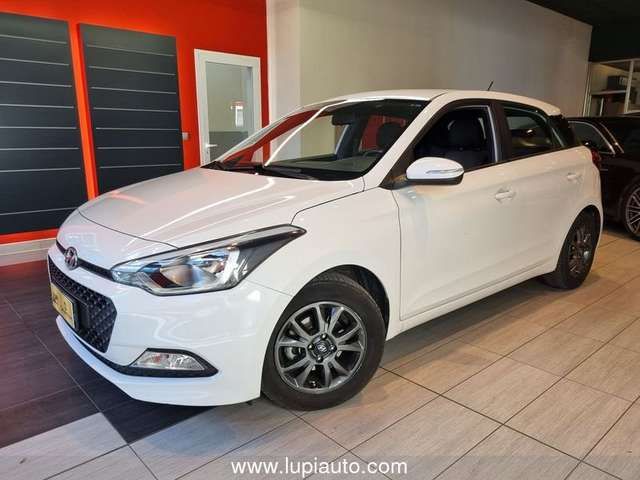 Hyundai i20 1.2 Blackline 84CV