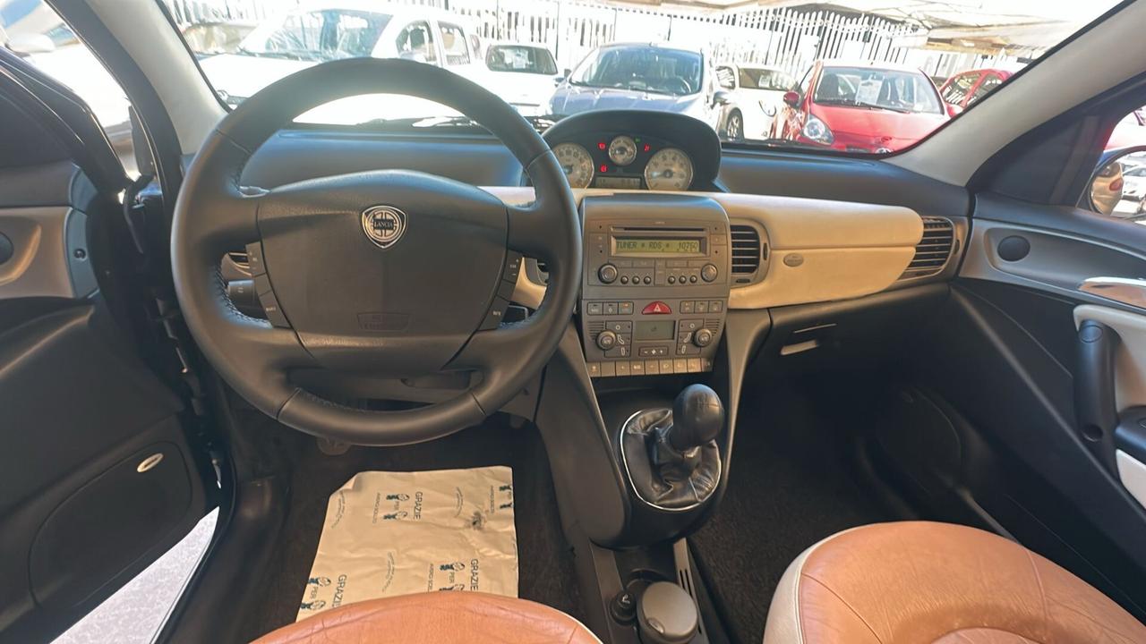 LANCIA YPSILON 1,3 MJ INTERNI IN PELLE/SENSORI /COMANDI AL VOALNTE...
