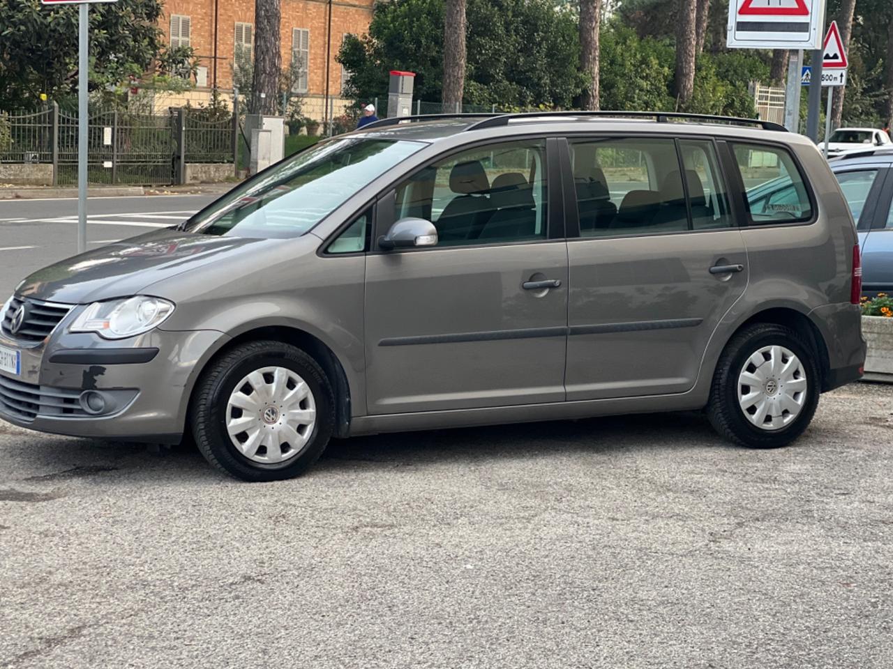 Volkswagen Touran 1.6 Trendline Bifuel G