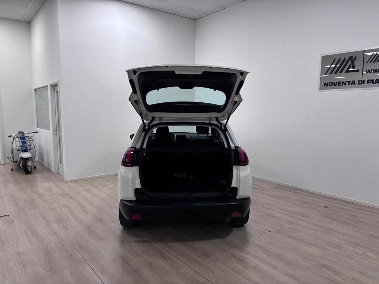 Peugeot 2008 PureTech 82 cv EURO 6