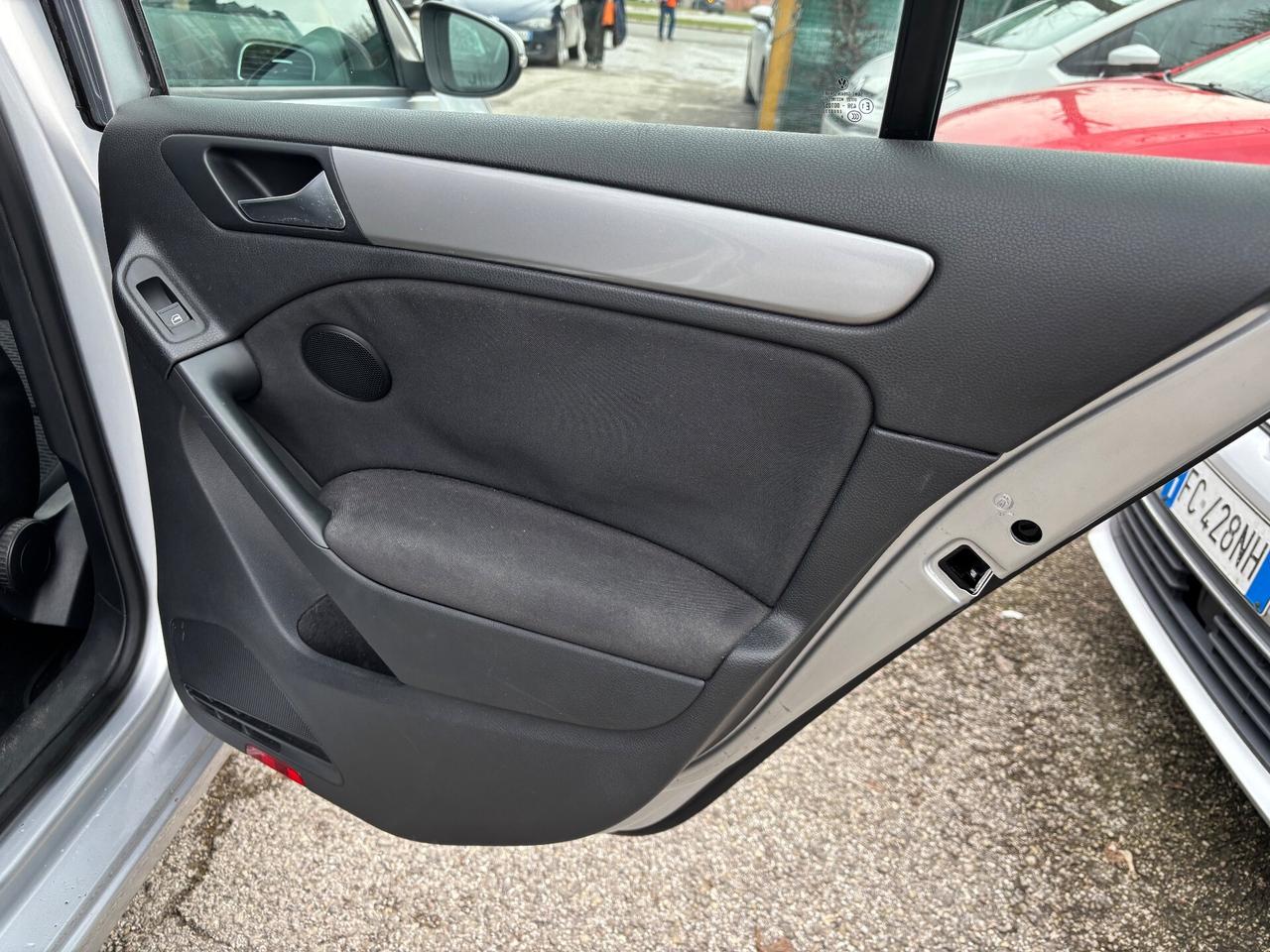 Volkswagen Golf 1.6 5p. Comfortline OK NEOPATENTATI