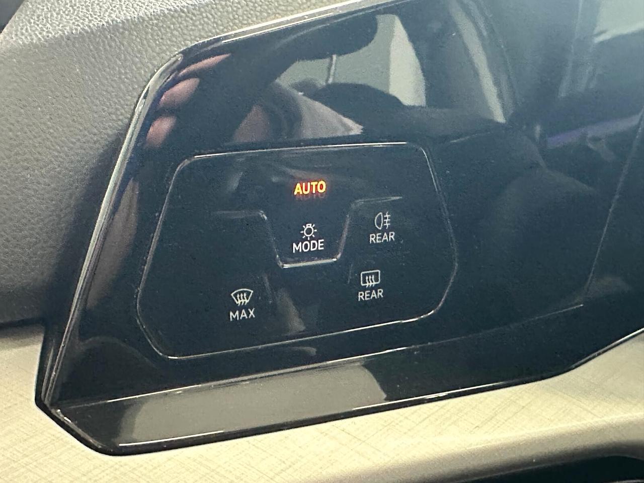 Volkswagen Golf 1.0 eTSI EVO DSG Life