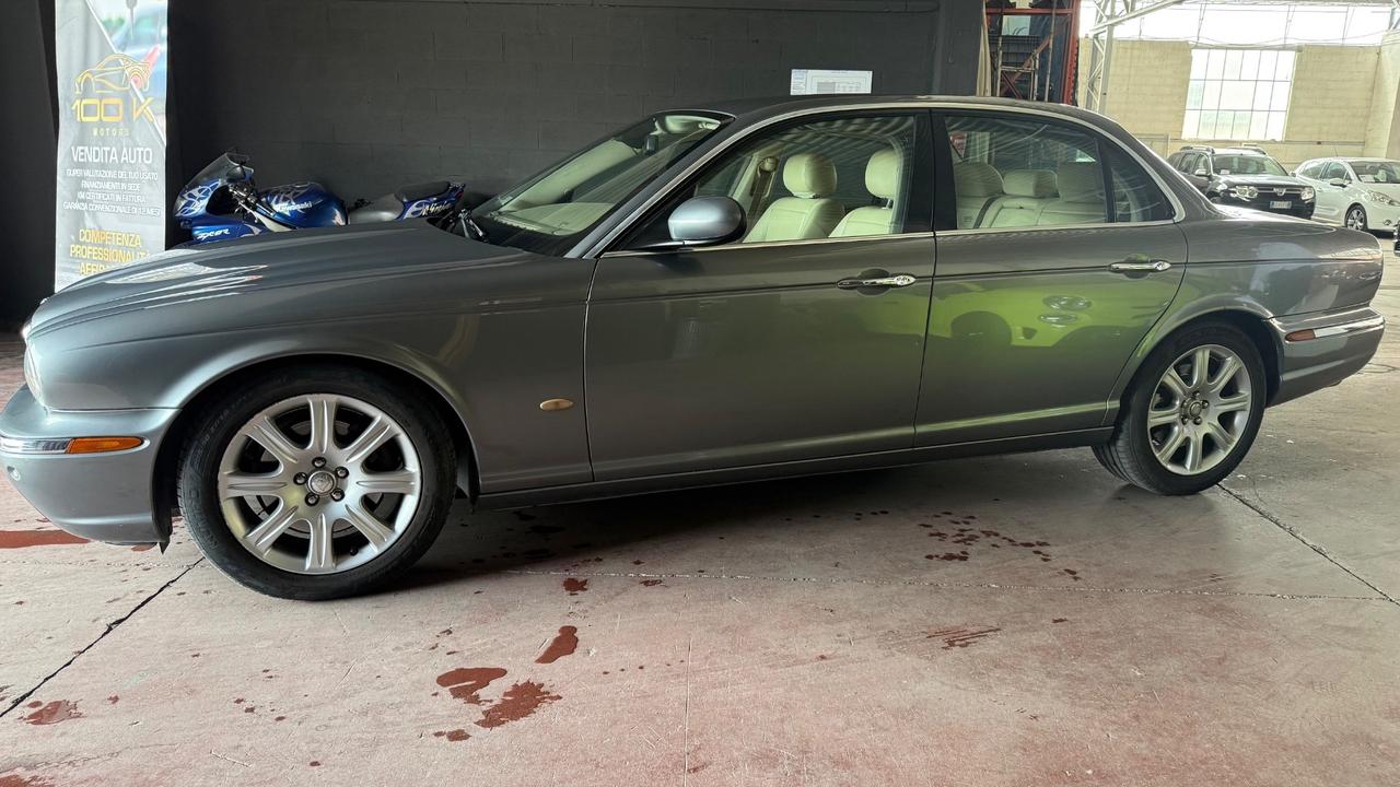 Jaguar XJ 2.7 D V6 cat Sovereign