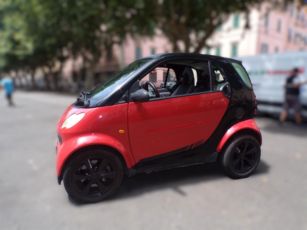 AUTO SMART FOURTWO COUPE' PASSION 55CV DEL 2003 MOTORE REVISIONATO