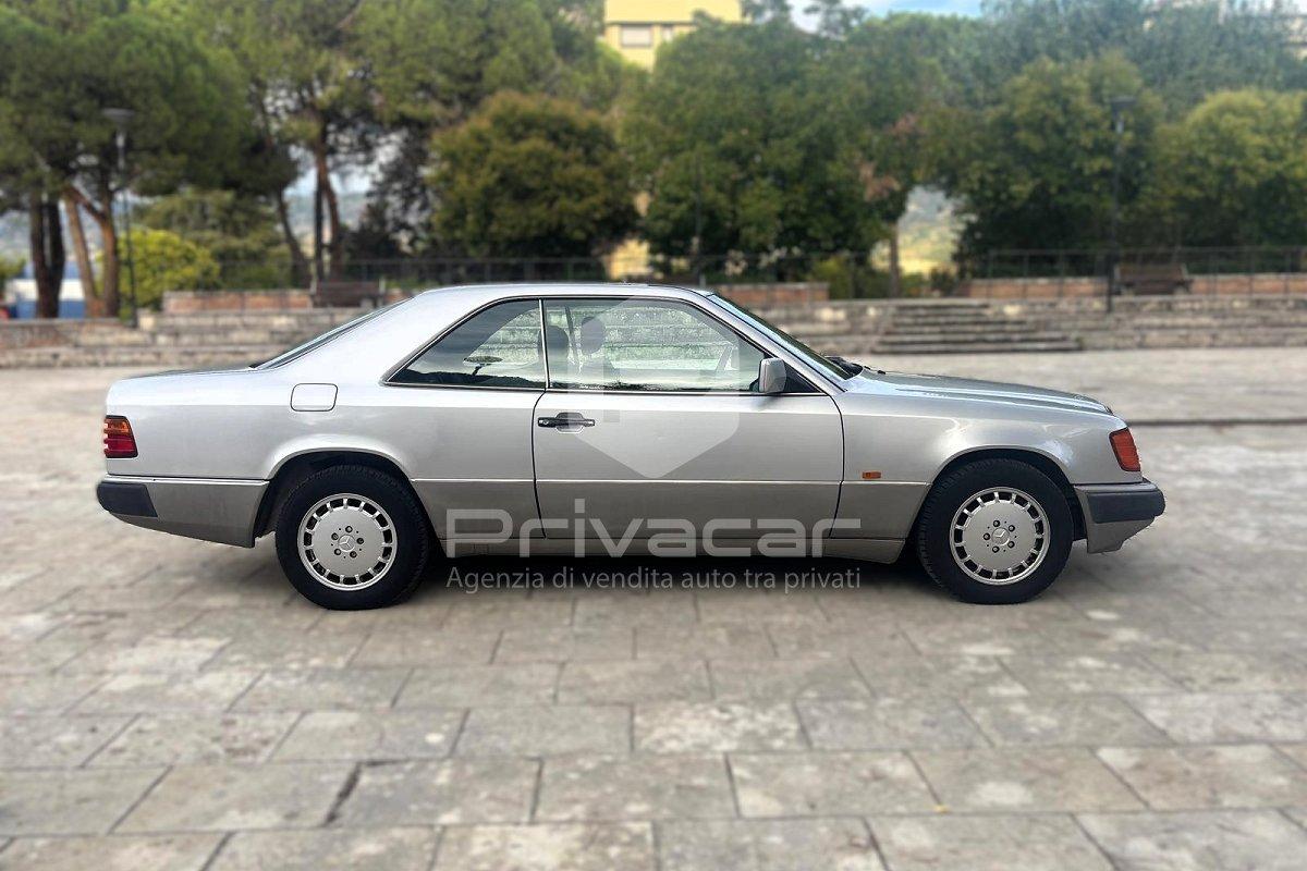 MERCEDES 200 CE cat Coupé
