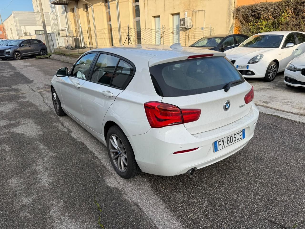 Bmw 118 118d 5p. Advantage