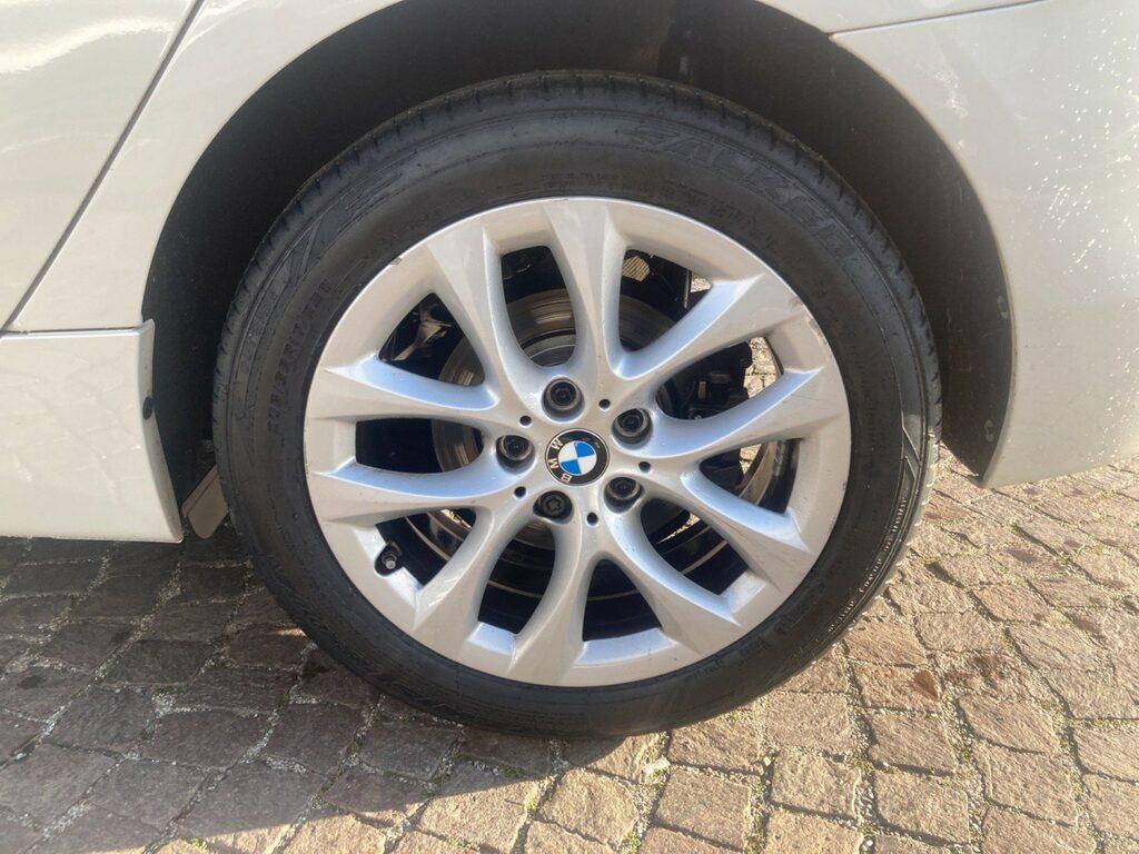 BMW Serie 2 Active Tourer 220 d Luxury Steptronic