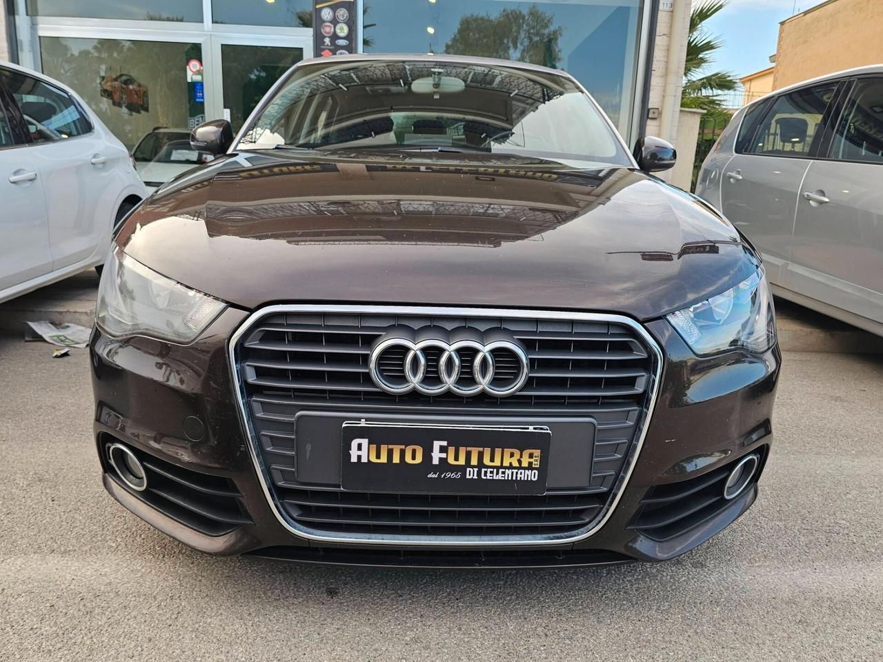 AUDI A1 SPB 1.6 TDI 90CV AMBITION BICOLOR