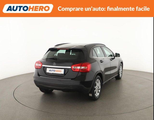 MERCEDES-BENZ GLA 180 d Automatic Business
