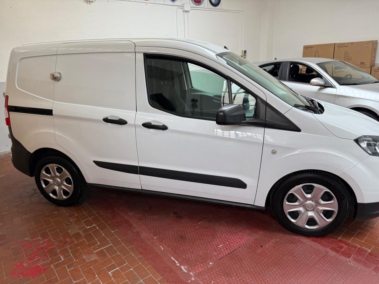 Ford Transit courier