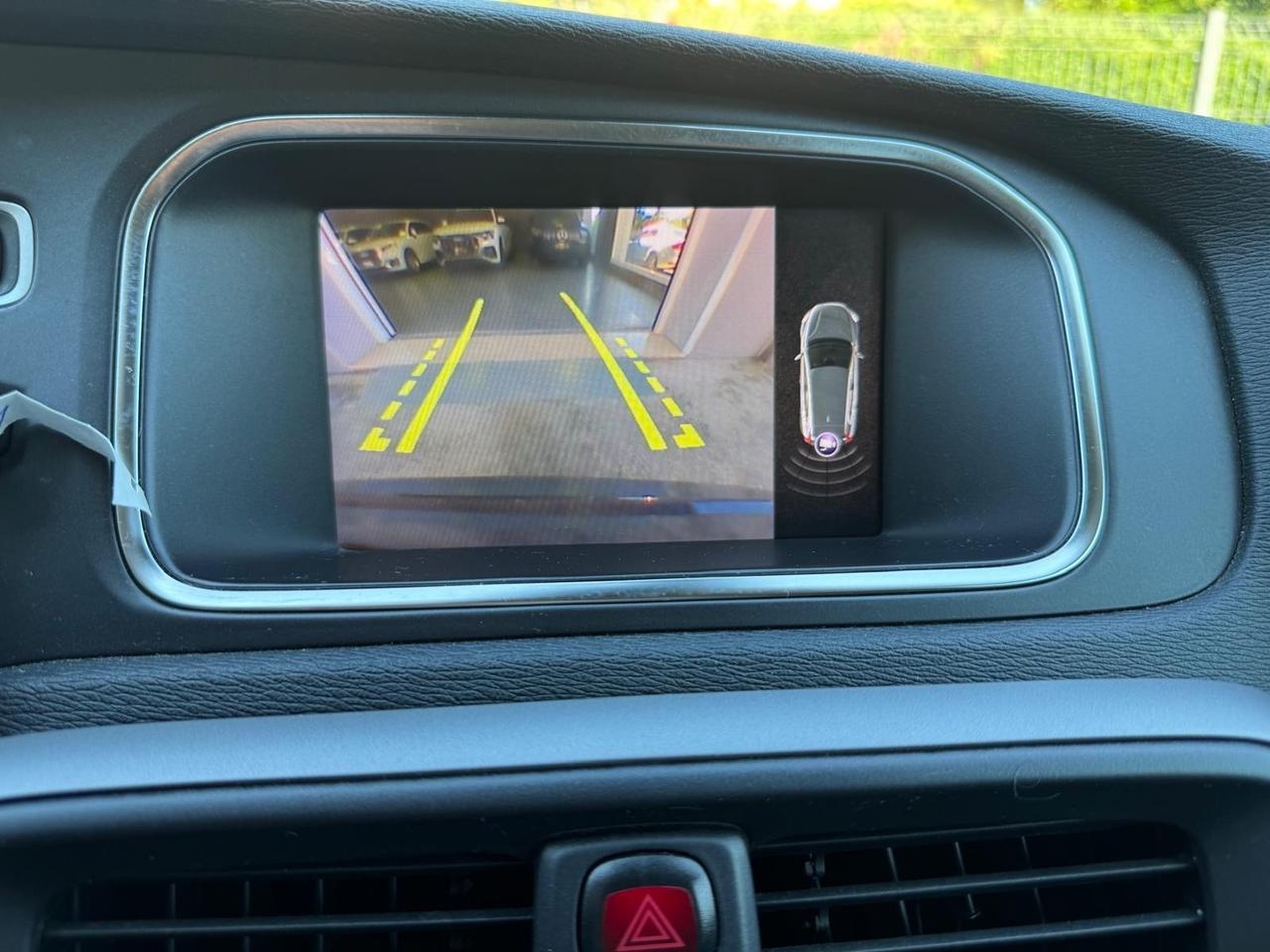 Volvo V40 D2 Geartronic Business Plus
