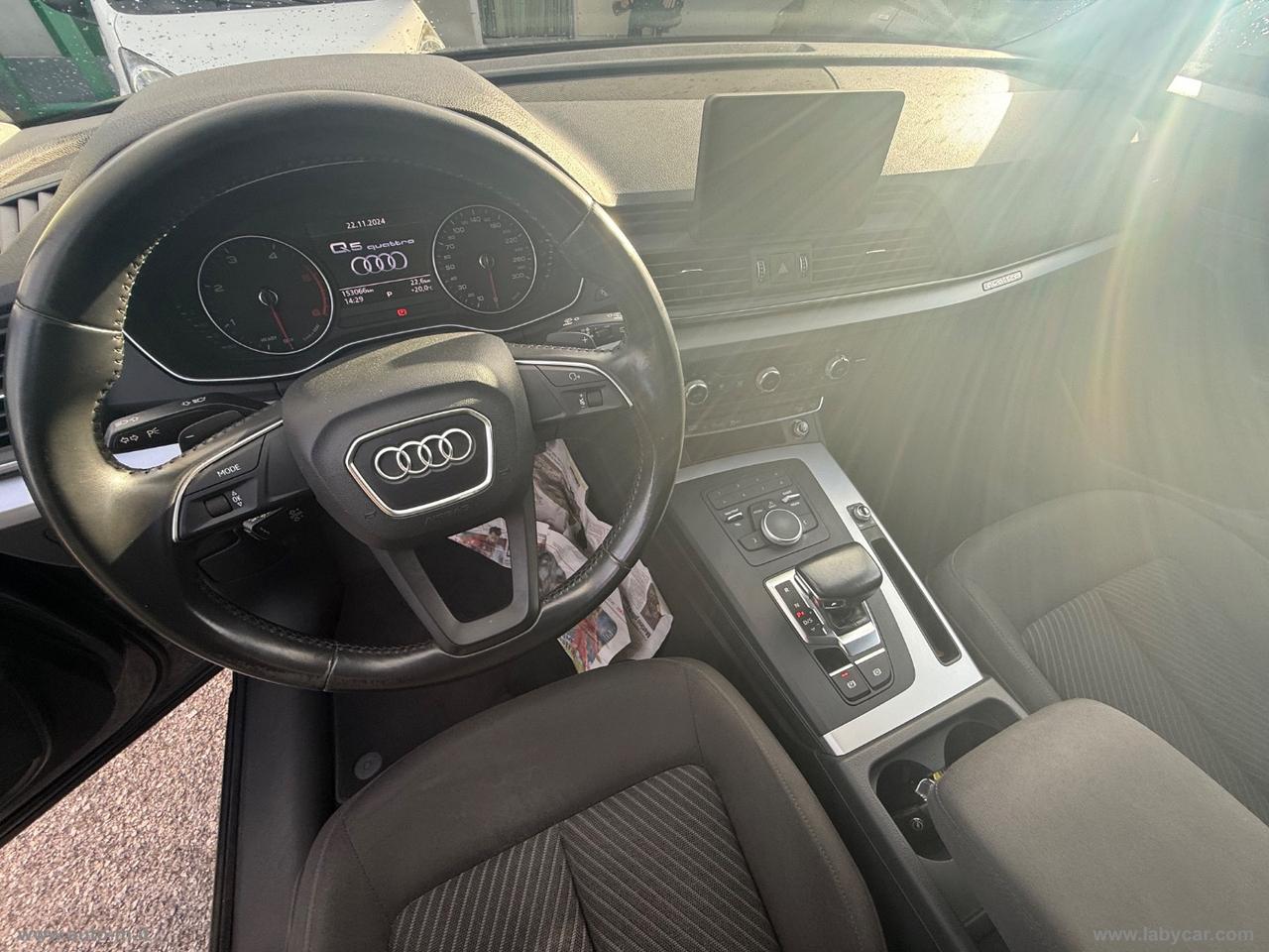 AUDI Q5 2.0 TDI quattro S tronic Business