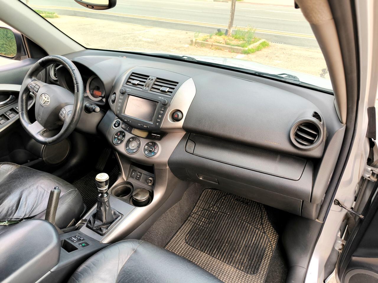 Toyota RAV 4 RAV4 2.2 D-4D 150 CV DPF Luxury