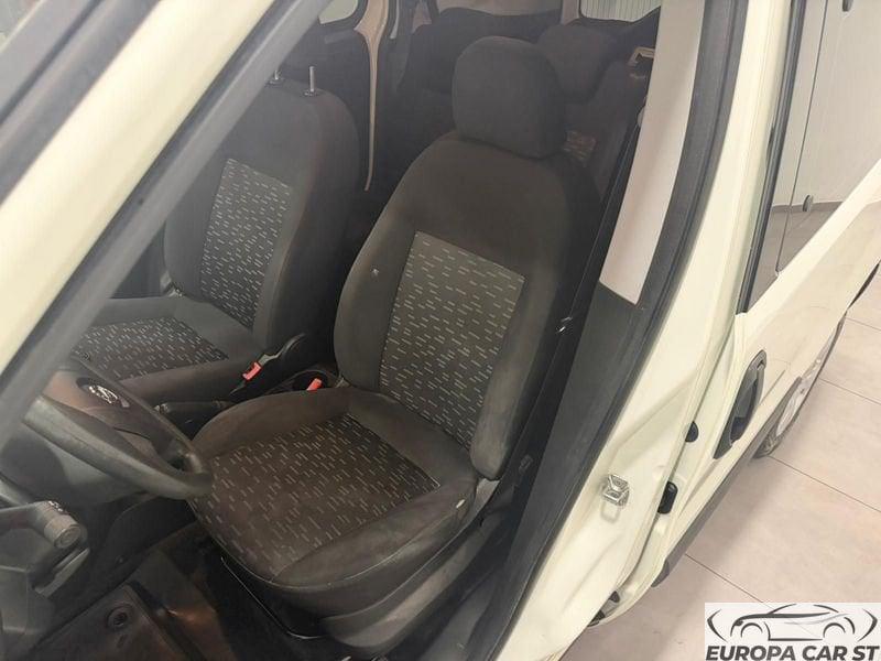 Opel Combo Tour 1.3D 95CV E6B AUTO CARRO