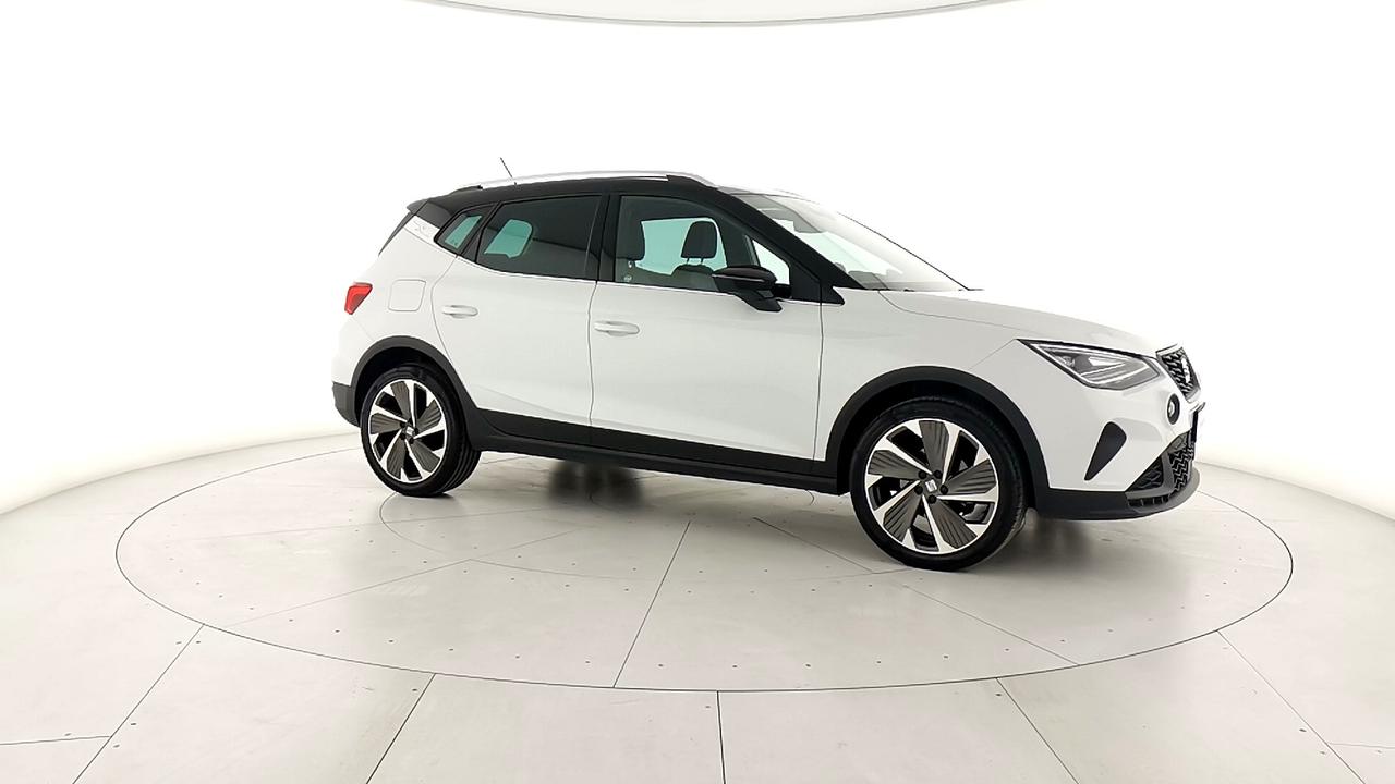 SEAT Arona 2022 - Arona 1.0 tgi FR 90cv