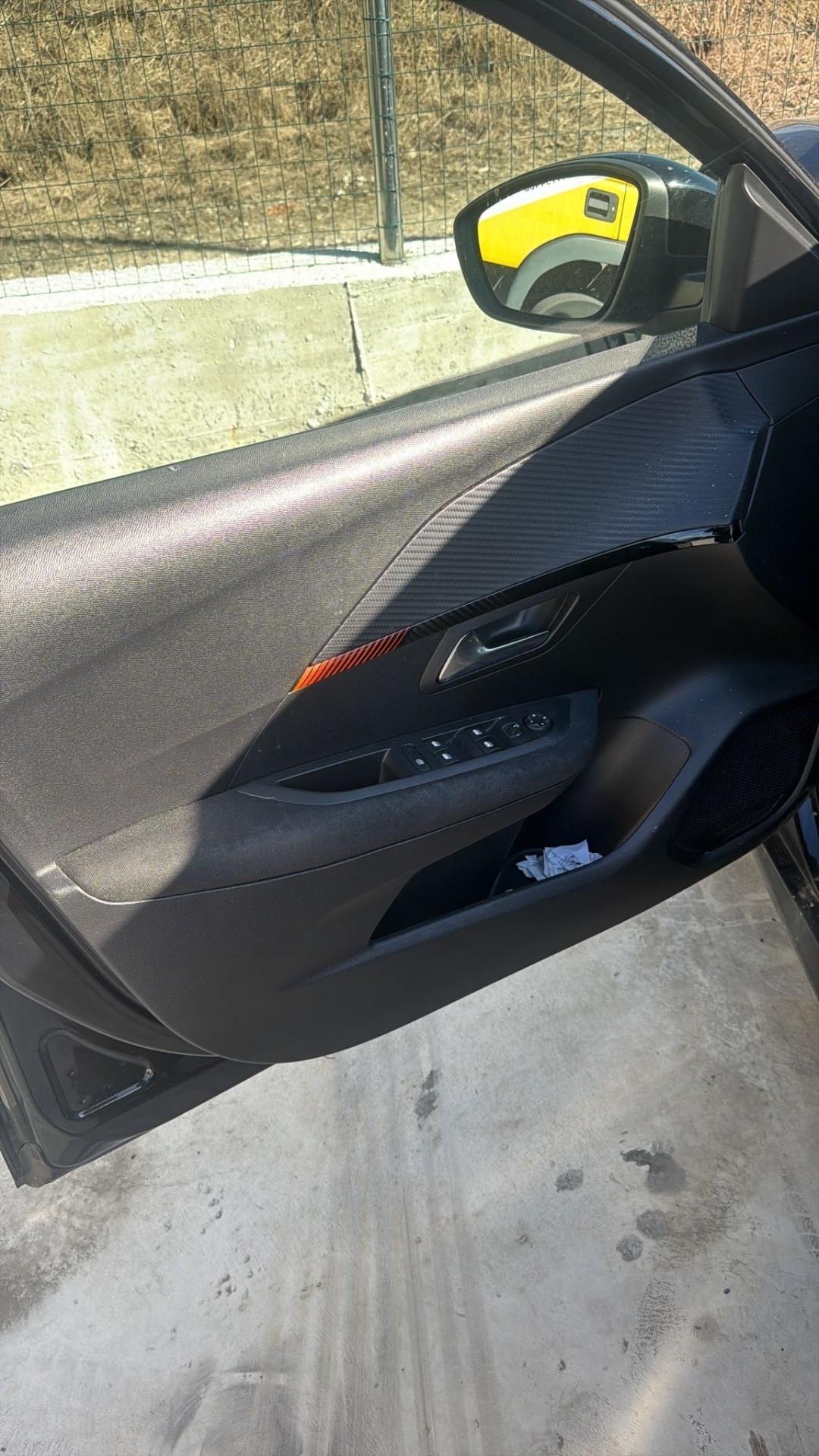 Peugeot 208 PureTech 100 Stop&Start EAT8 5 porte Allure Pack