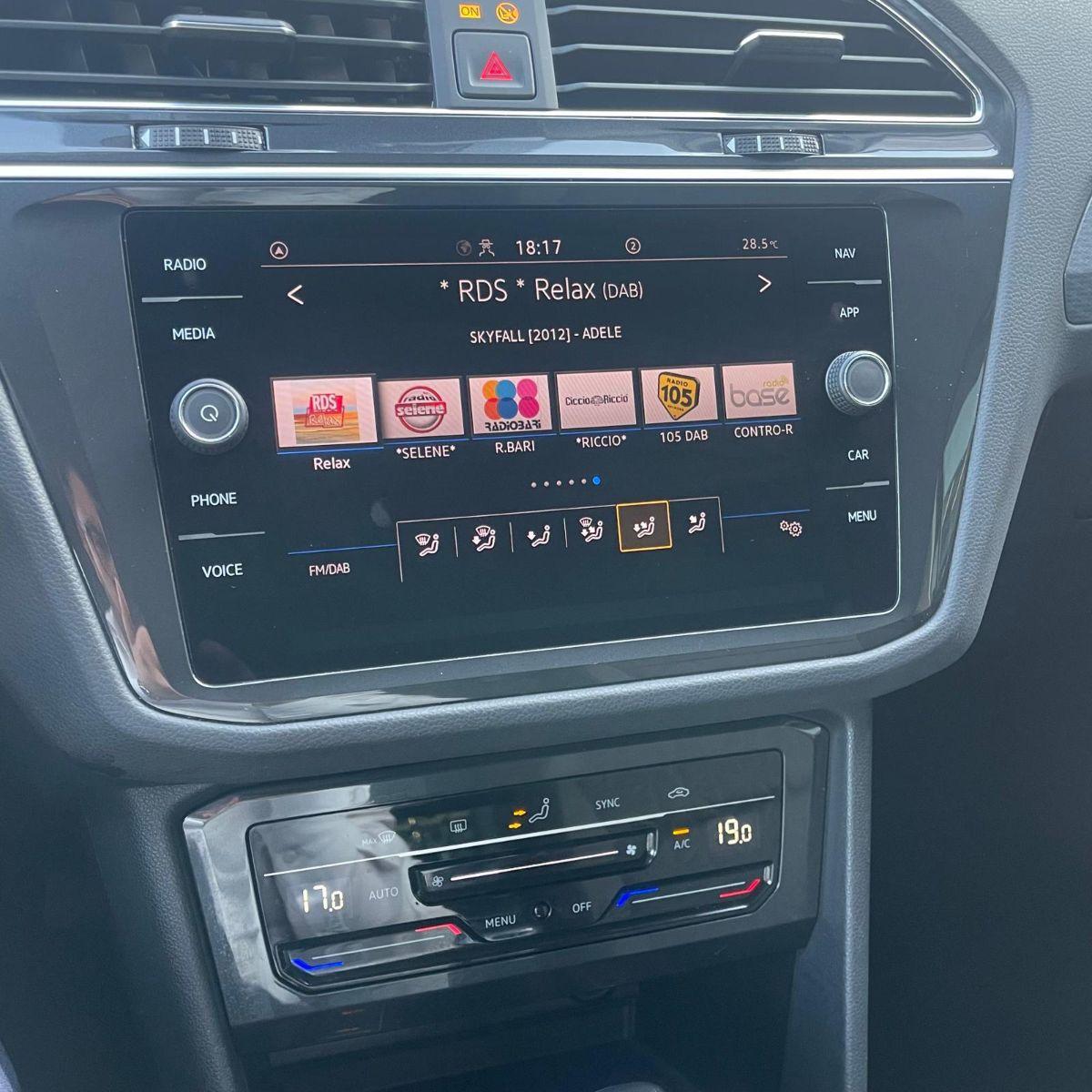 VOLKSWAGEN - Tiguan - 2.0 TDI DSG LIFE BMT