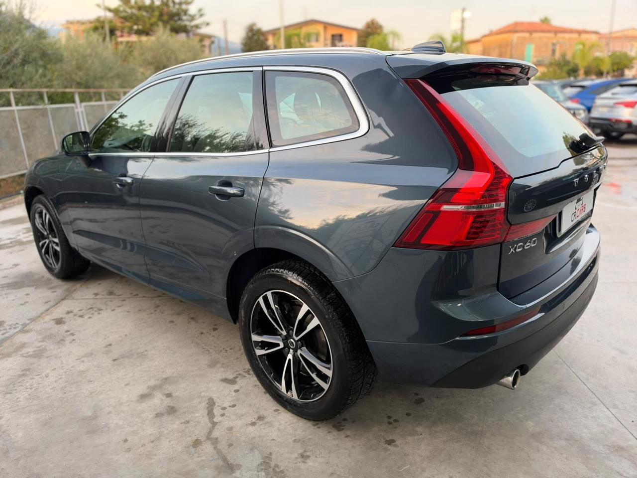 Volvo XC 60 XC60 B4 (d) AWD Geartronic Momentum Pro