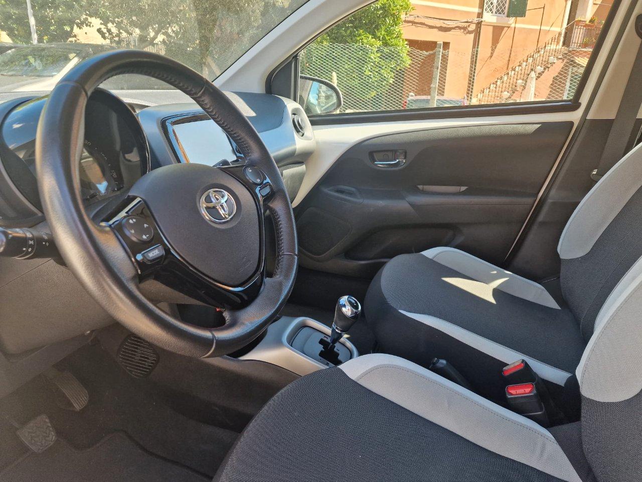 Toyota Aygo 5 Porte Aygo 5p 1.0 x-cite m-mt