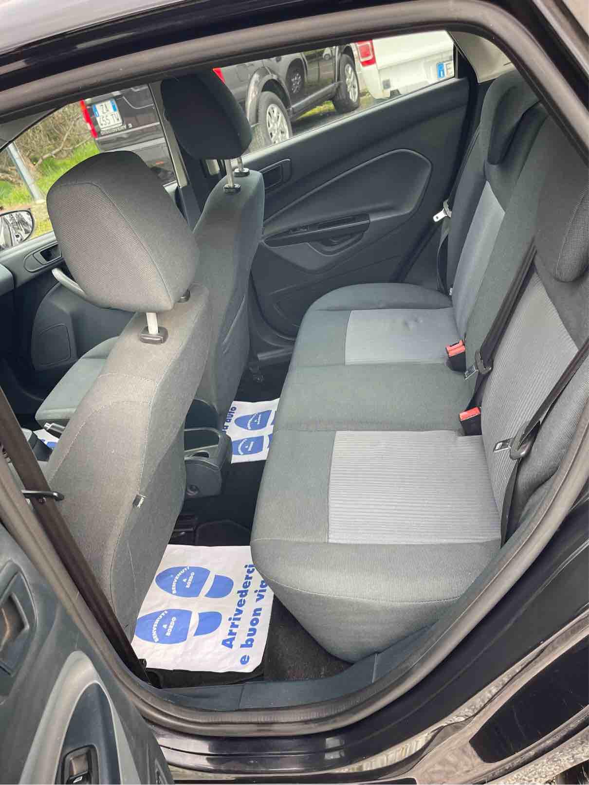 FORD FIESTA - UNICO PROPRIETARIO - TITANIUM