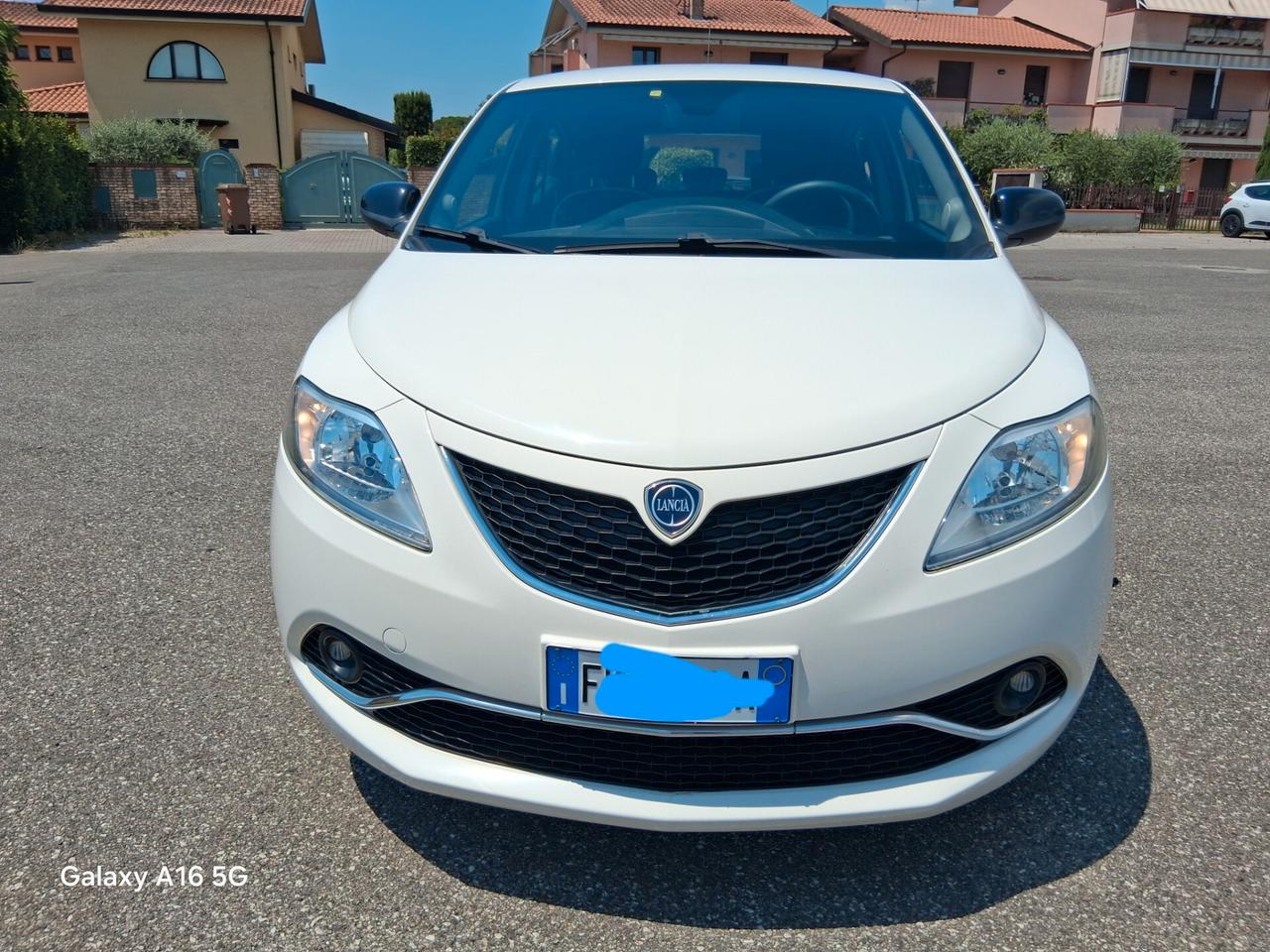Lancia Ypsilon 1.2 69 CV 5 porte Gold