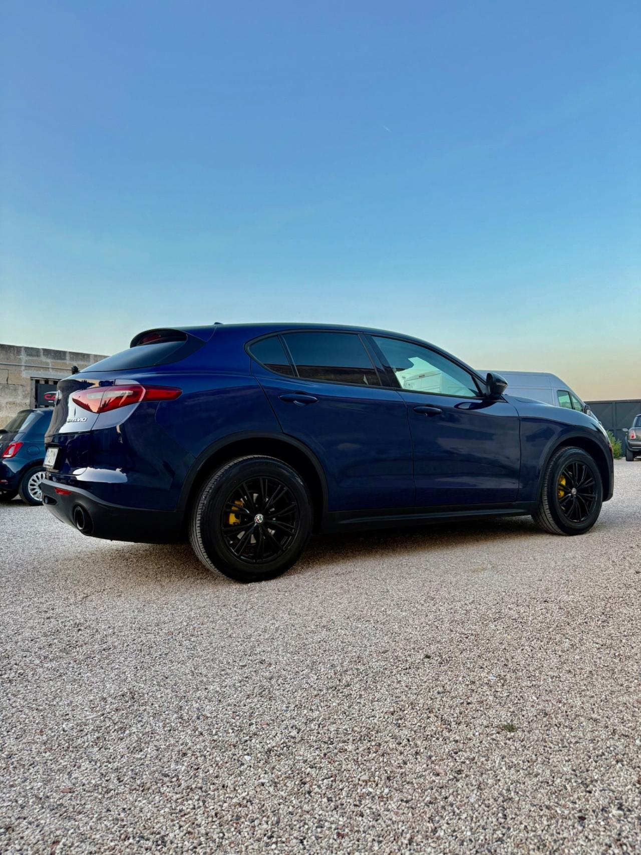 Alfa Romeo Stelvio 2.2 distribuzione pompa olio tagliando ok AT8 Q4 Executive