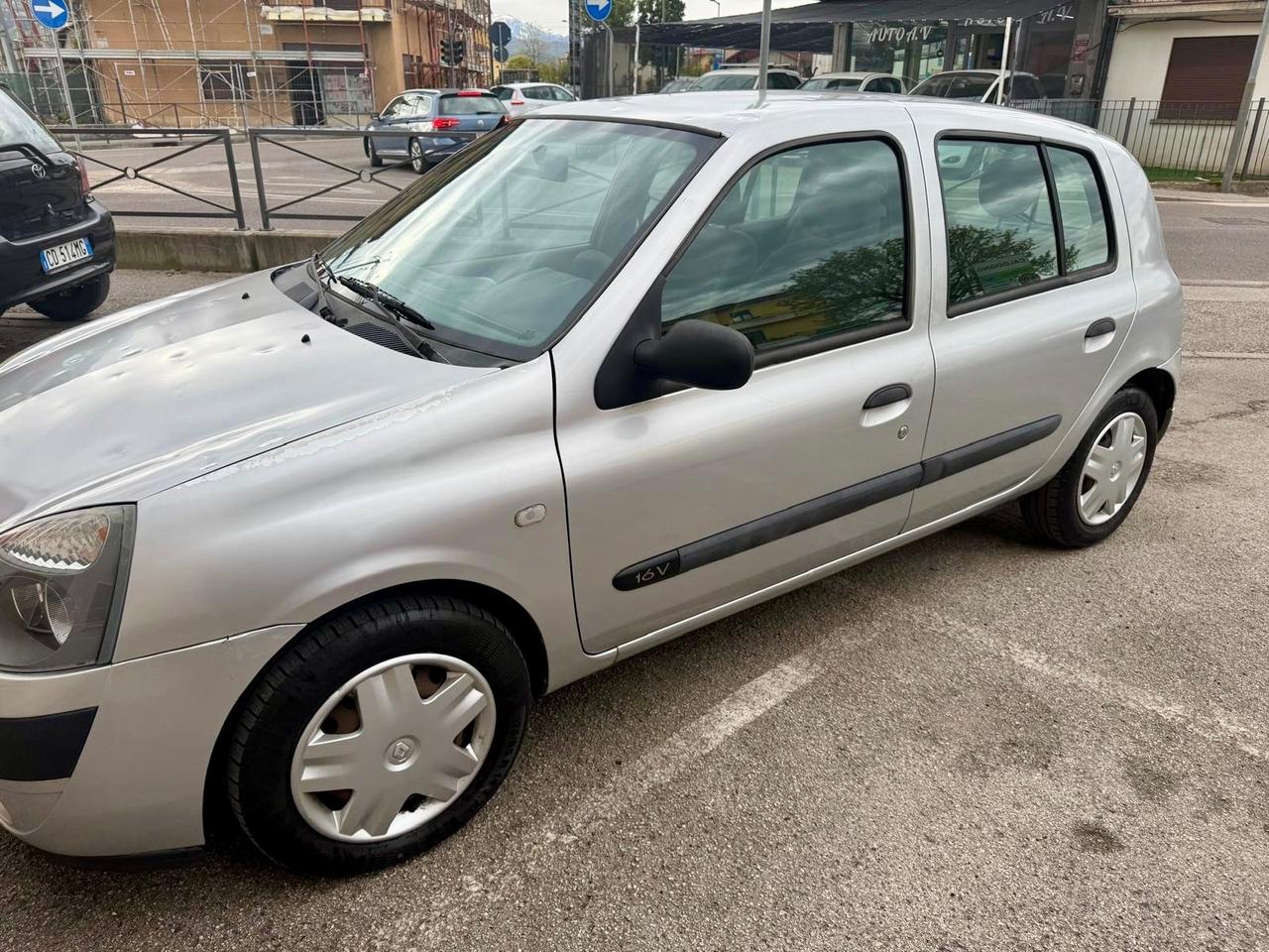 Renault Clio 1.2 16V cat 5 porte Luxe Privilège