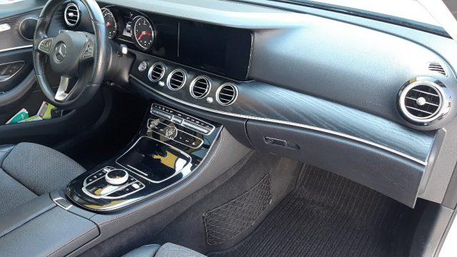 MERCEDES-BENZ E 220 d Auto Premium Sport N°FT461