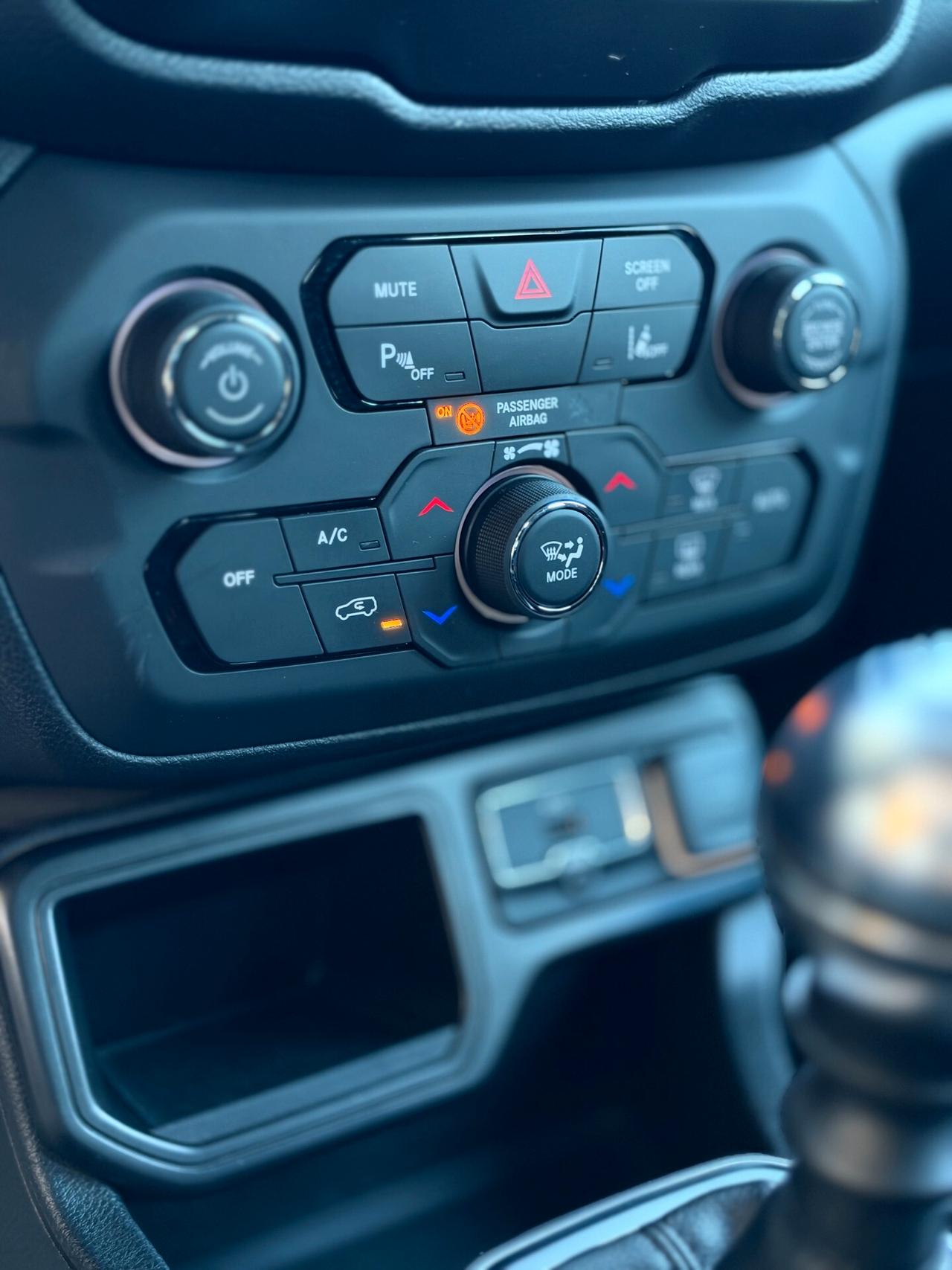 Jeep Renegade 1.6 mjt Limited 2wd 130cv NAVI,APPLE CARPLAY,ANDROID AUTO,SENSORI PARCHEGGIO,BLUETHOOT,KM CERTIFICAT