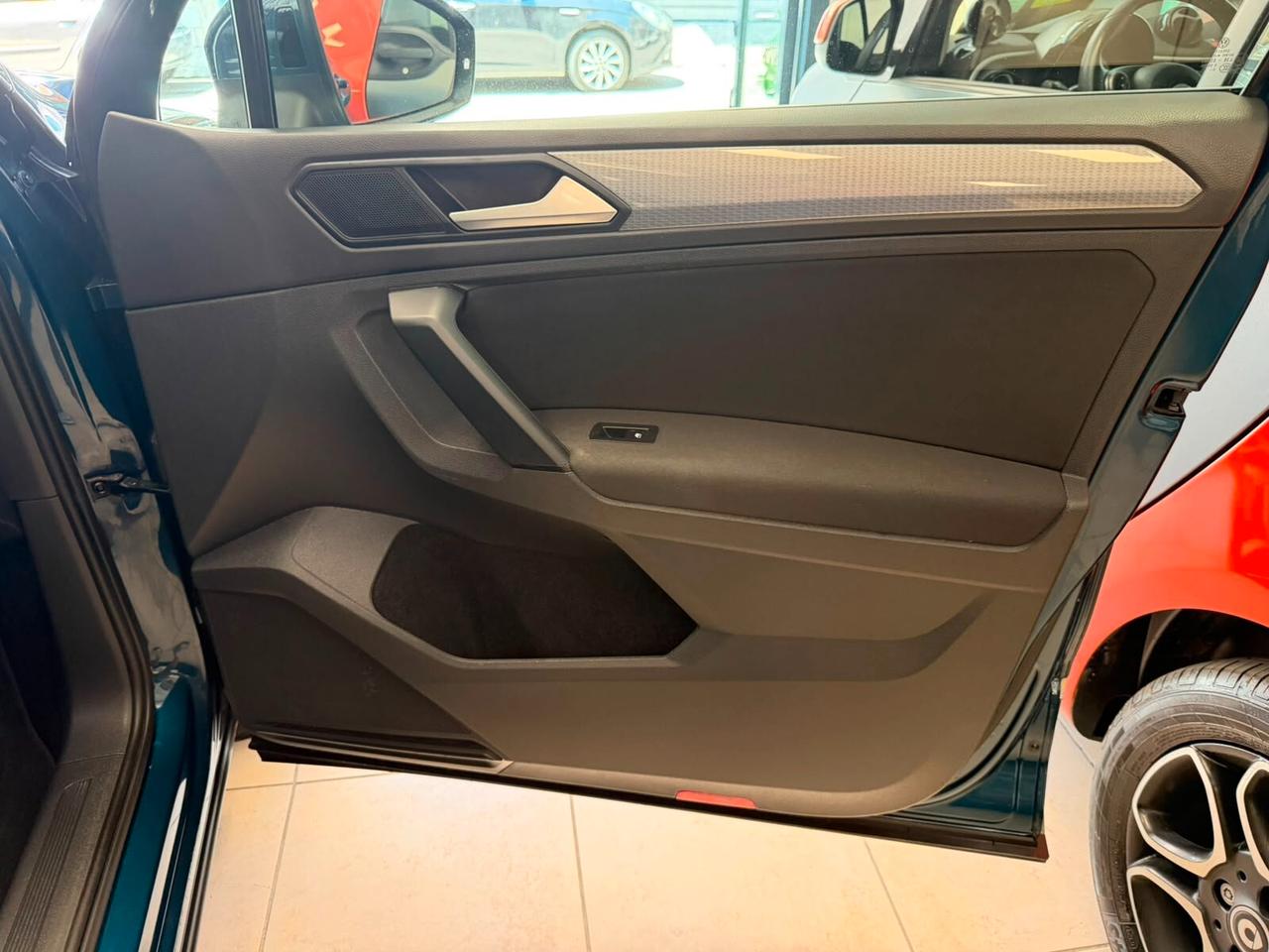 Volkswagen Tiguan 2.0 TDI 150 CV SCR DSG Elegance a rate da 250 al mese