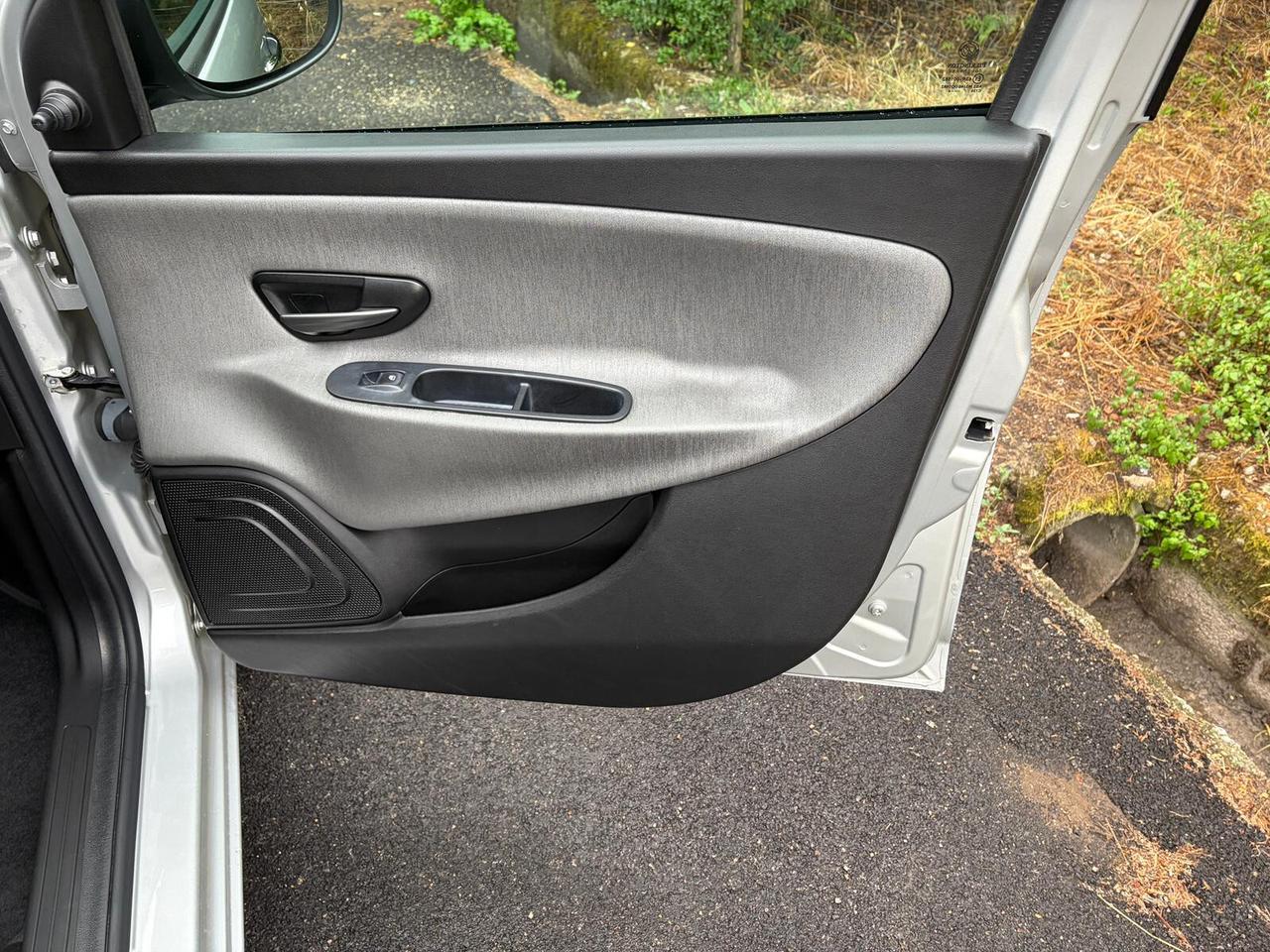Lancia Ypsilon 1.3 MJT 95CV 5 porte S&S Gold