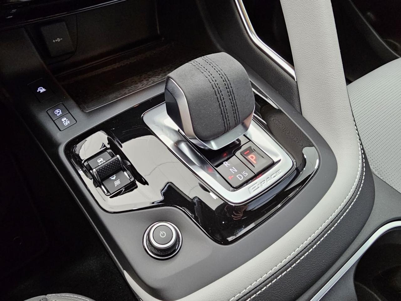 Jaguar E-Pace R-Dynamic SE Navi Camera Tetto C.20" LED BlackPack