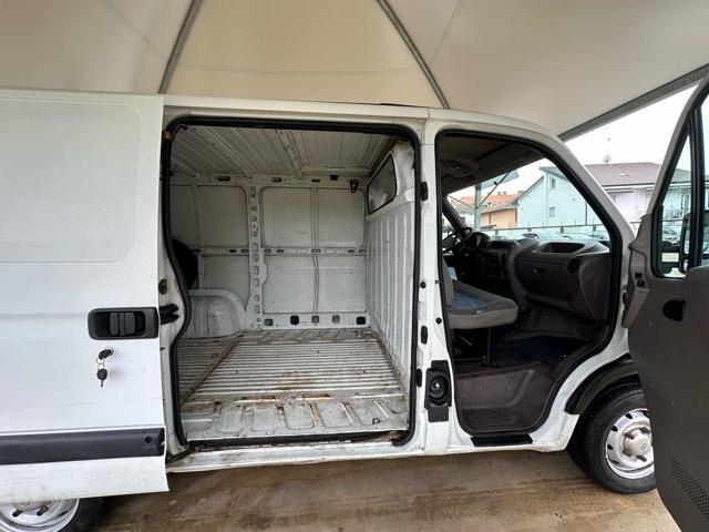 RENAULT Master T33 2.8 dTi PM-TA Furgone KM E MOTORE ORIGINALI