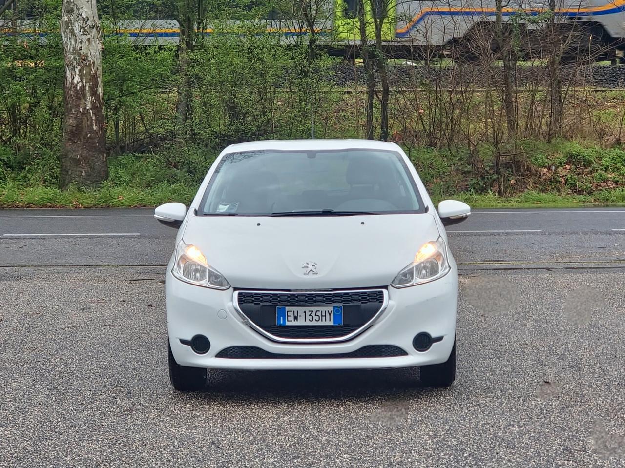 Peugeot 208 PureTech 82 5 porte Allure 2014 E-B5 Manuale