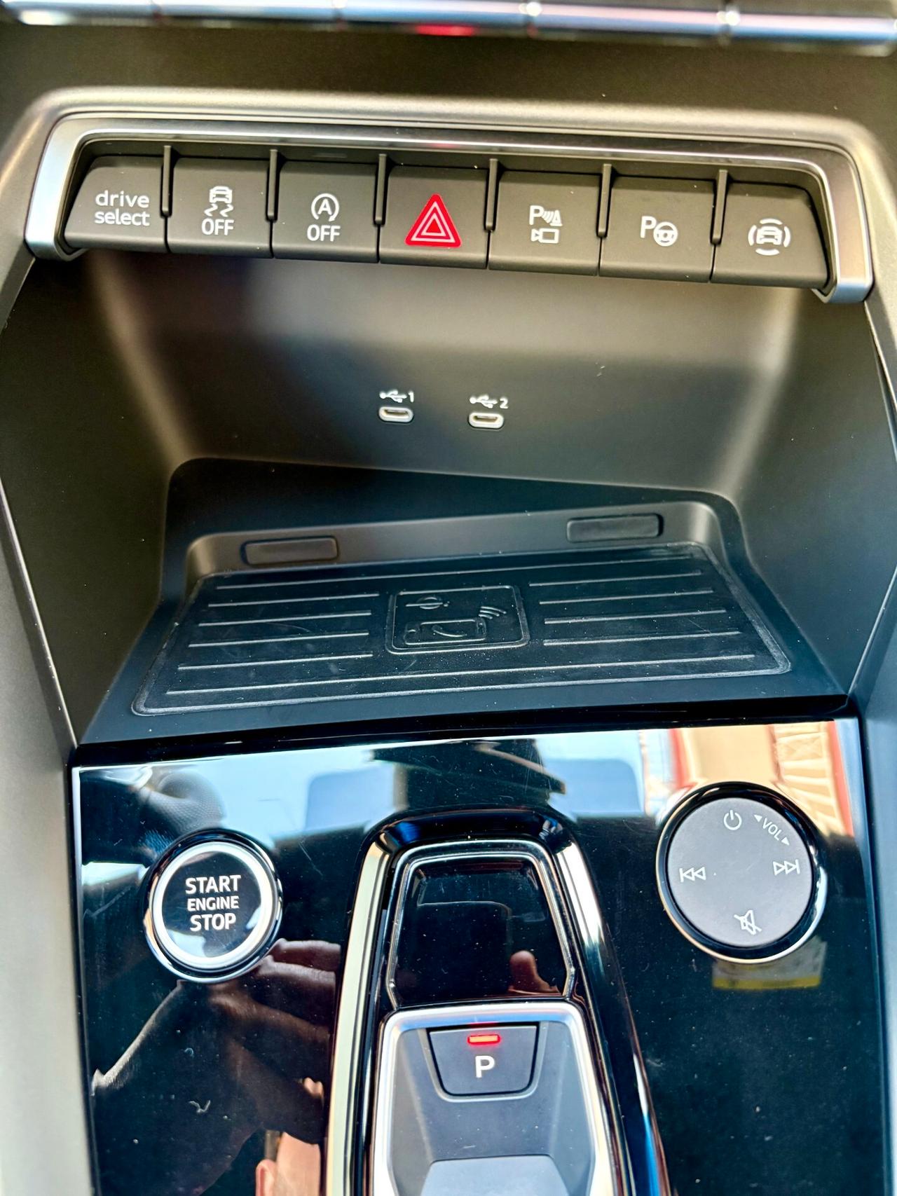 Audi A3 SPB 35 TDI "S-LINE x 2 - 3000KM"-'25